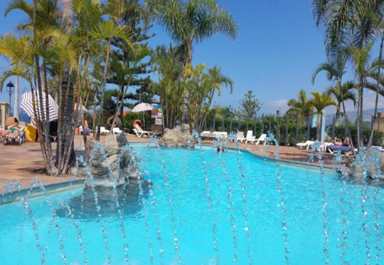Tu Escapada De Ensueno Con Piscina Y Jardines